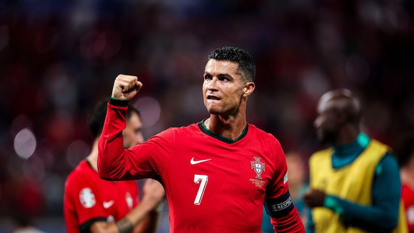 更是彼此崇 更是彼此崇